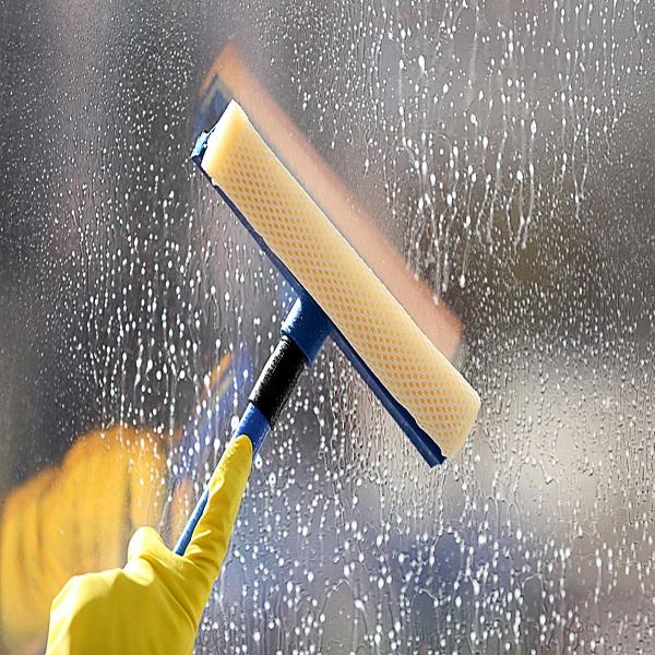 Service nettoyage brocapuces debarras lavage de vitres 1